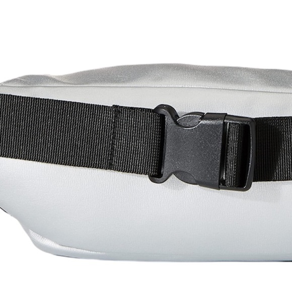 Puma Royale PU New With Tag Hipster Silver Fanny Pack - Picture 7 of 16